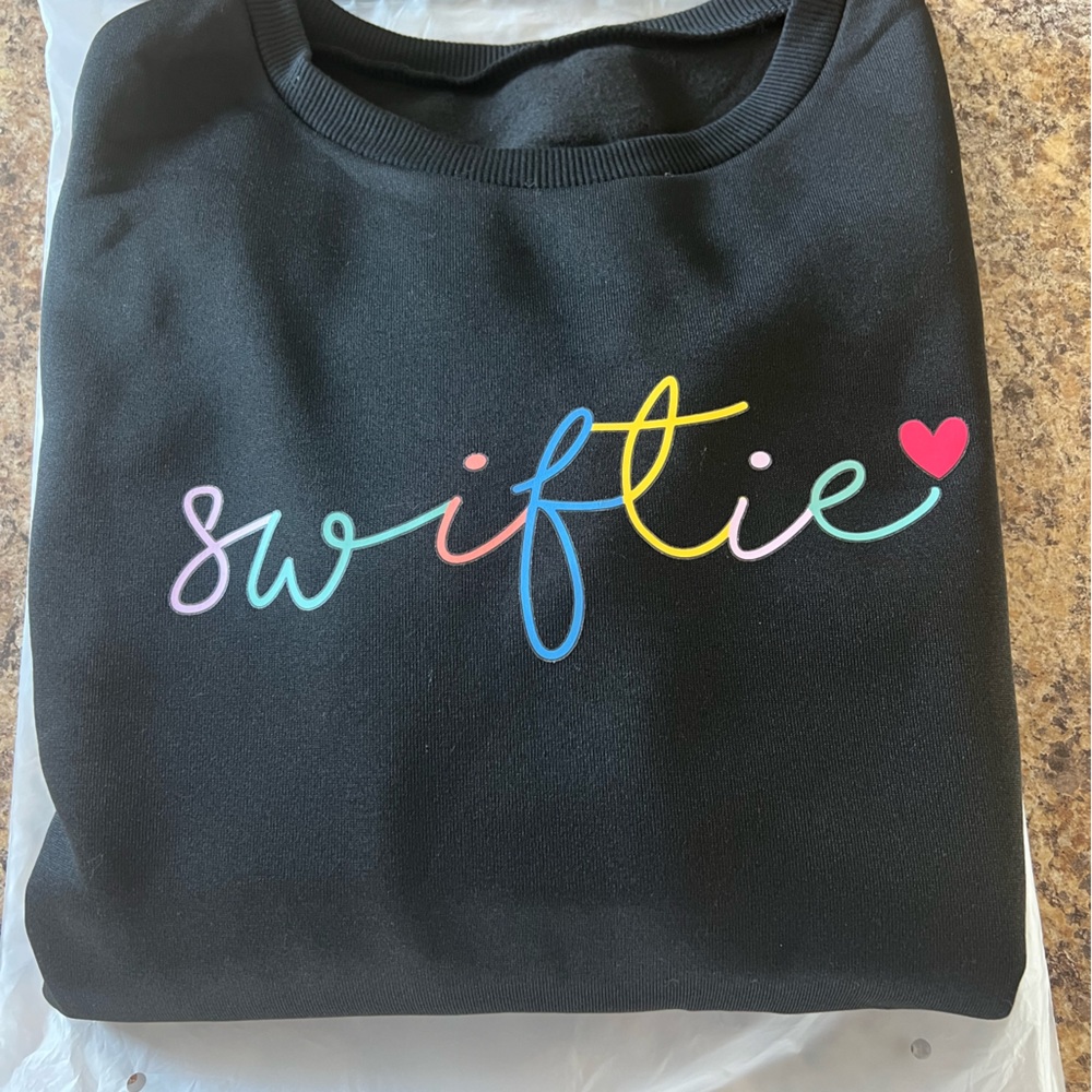 Taylor Swift Swiftie sweatshirt Adult XL